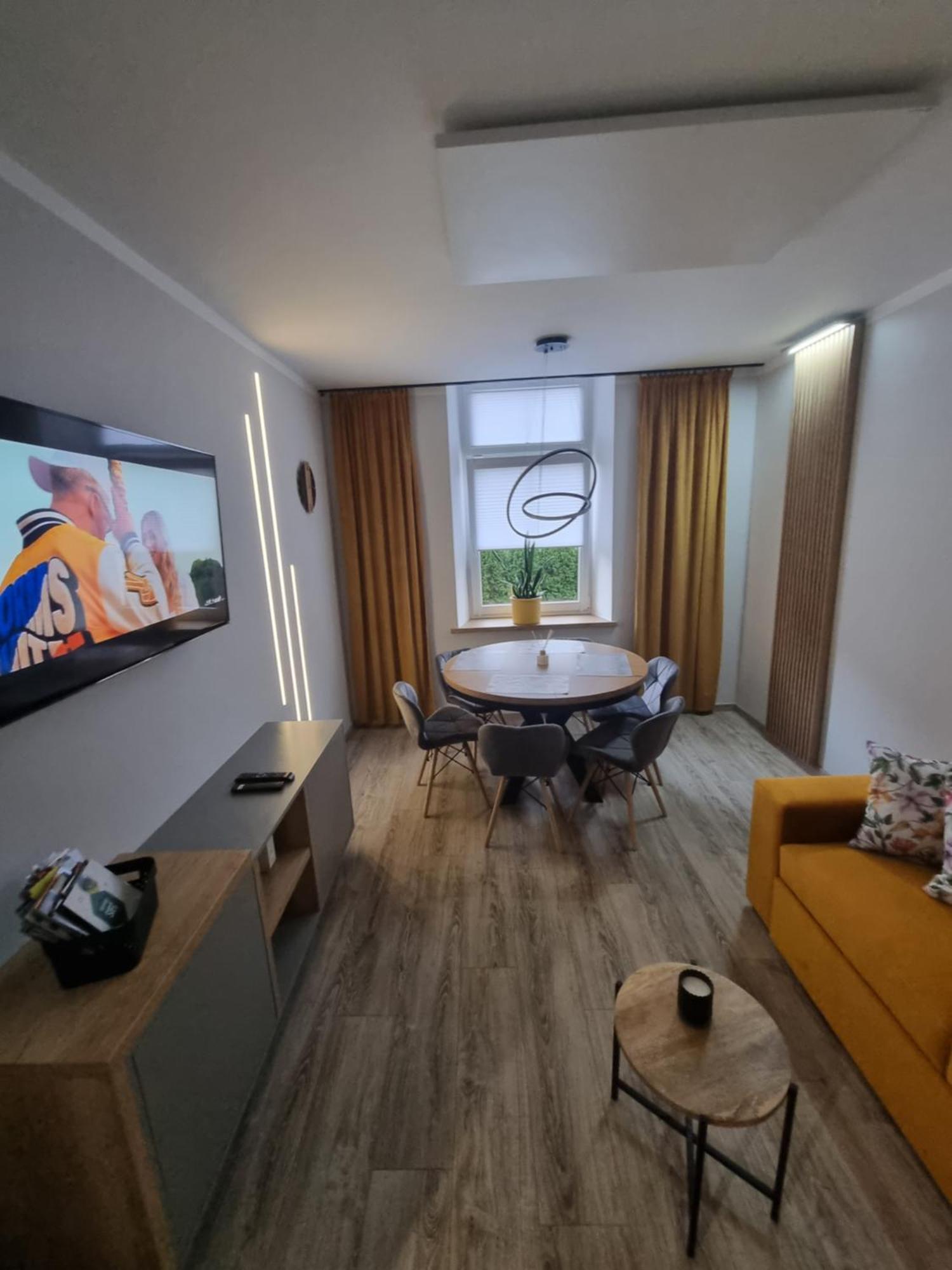 Apartament Lux Lemon Jelenia Góra Εξωτερικό φωτογραφία